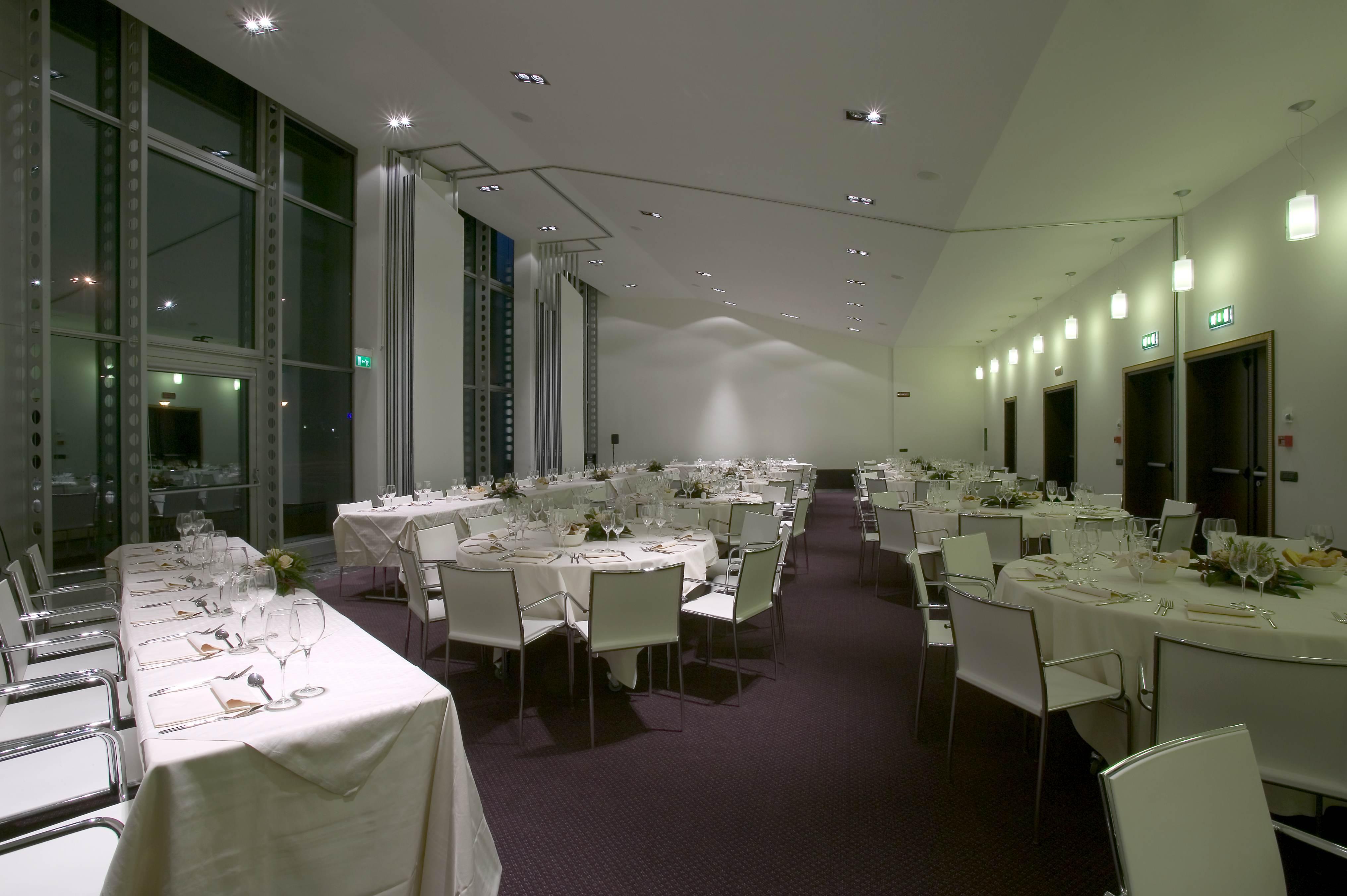 Una Hotels Malpensa Cerro Maggiore Exterior photo