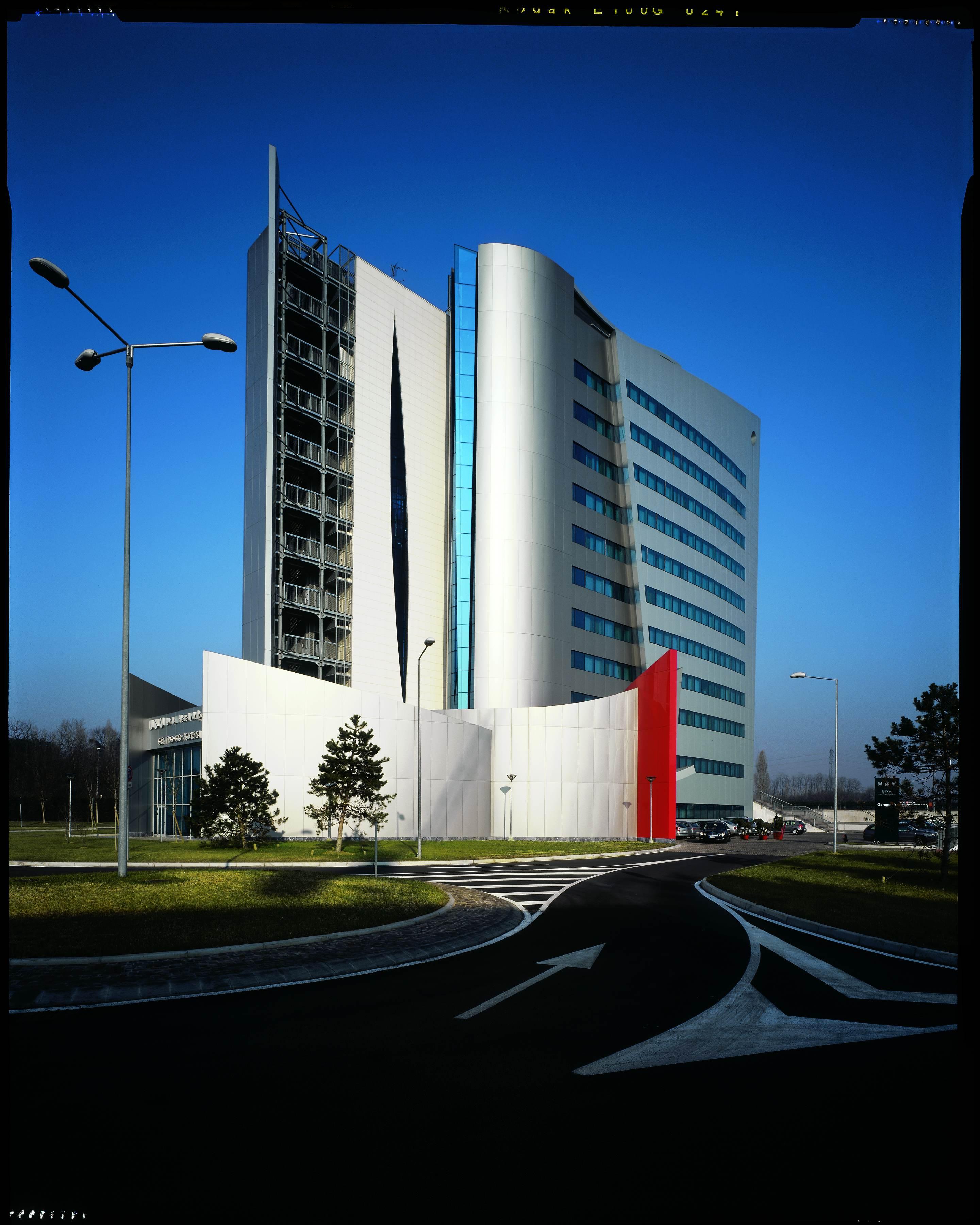 Una Hotels Malpensa Cerro Maggiore Exterior photo