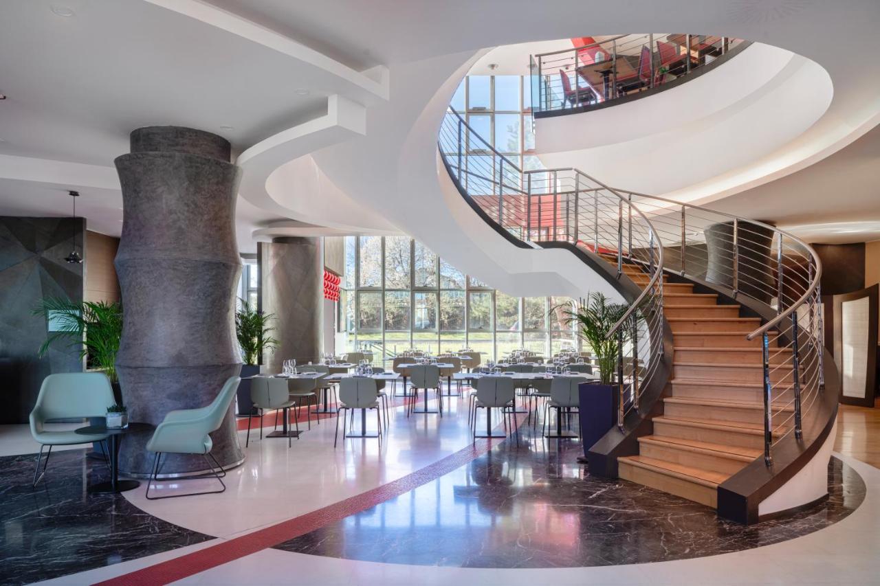 Una Hotels Malpensa Cerro Maggiore Exterior photo