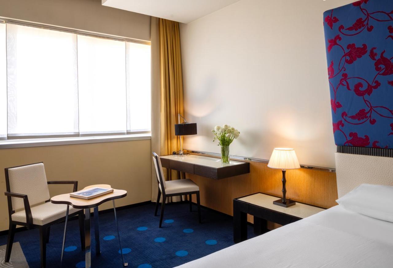 Una Hotels Malpensa Cerro Maggiore Exterior photo